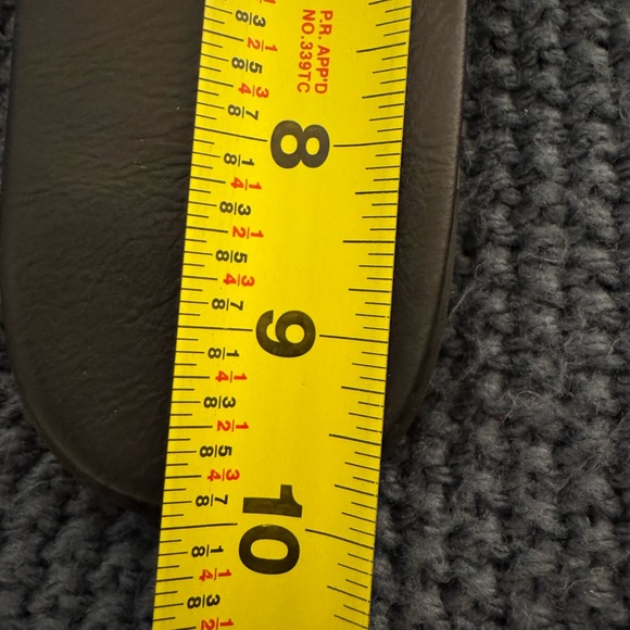 The Drop Two-Tone Designer Flat Sandals - Picture 5 of 5